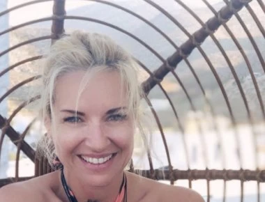 Βρεθήκαμε στη φωτογράφιση της Μαρίας Μπεκατώρου -Τι ετοιμάζει η παρουσιάστρια μέσα στο κατακαλόκαιρο;